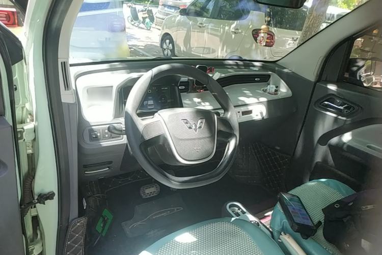 Used Wuling Hongguang MINIEV 2021 Macaron Premium Model – Lithium Iron Phosphate Center Console