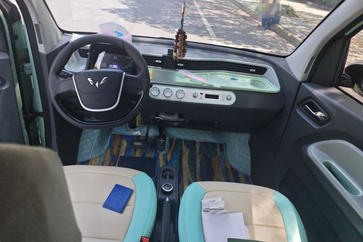 Used Wuling Hongguang MINIEV 2021 Macaron Premium Model – Lithium Iron Phosphate Center Console