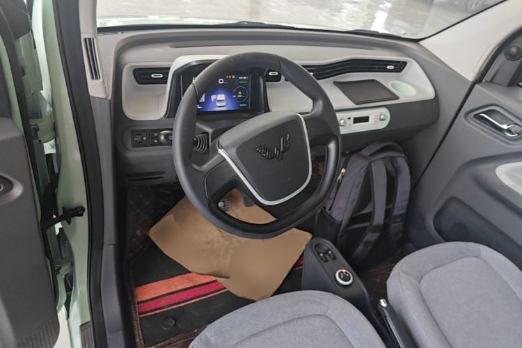 Used Wuling Hongguang MINIEV 2021 Macaron Premium Model – Lithium Iron Phosphate Center Console