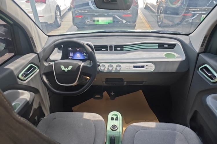 Used Wuling Hongguang MINIEV 2021 Macaron Premium Model – Lithium Iron Phosphate Center Console