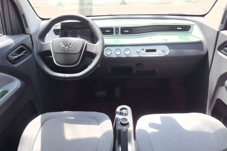 Used Wuling Hongguang MINIEV 2021 Macaron Fashion Edition Lithium-Ion Battery Center Console