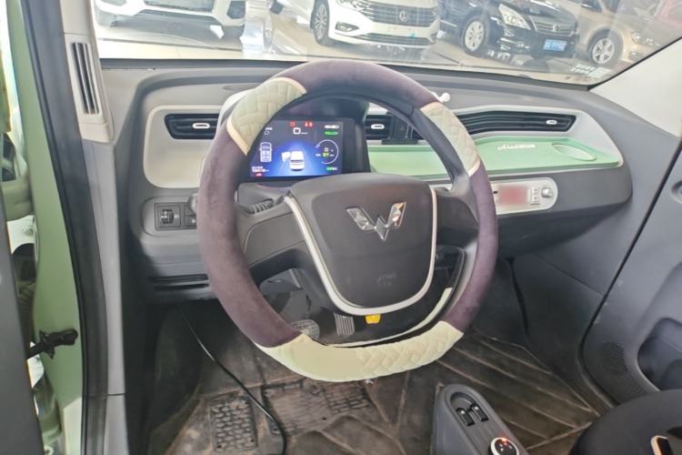 Used Wuling Hongguang MINIEV 2021 Macaron Premium Model – Lithium Iron Phosphate Center Console