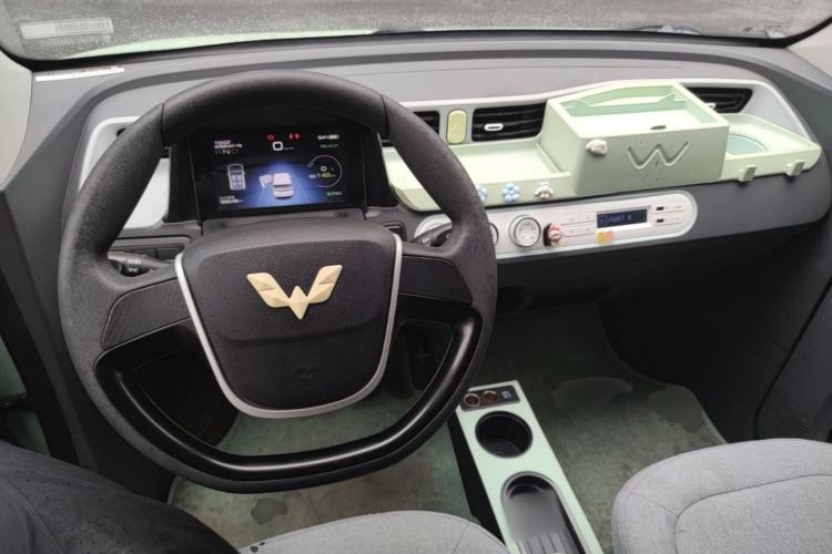 Used Wuling Hongguang MINIEV 2021 Macaron Premium Model – Lithium Iron Phosphate Center Console