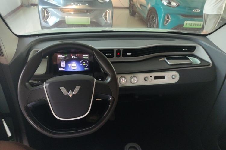 Used Wuling Hongguang MINIEV 2021 Macaron Fashion Edition Lithium-Ion Battery Center Console