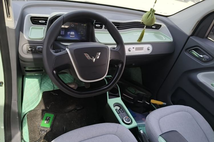 Used Wuling Hongguang MINIEV 2021 Macaron Premium Model – Lithium Iron Phosphate Center Console