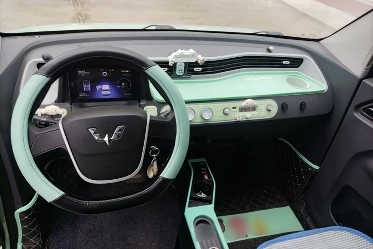 Used Wuling Hongguang MINIEV 2021 Macaron Premium Model – Lithium-NMC Center Console