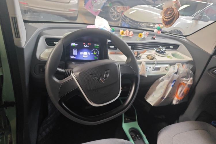 Used Wuling Hongguang MINIEV 2021 Macaron Premium Model – Lithium Iron Phosphate Center Console