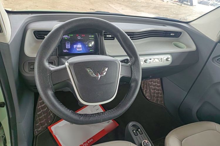 Used Wuling Hongguang MINIEV 2021 Macaron Fashion Edition Lithium-Ion Battery Center Console
