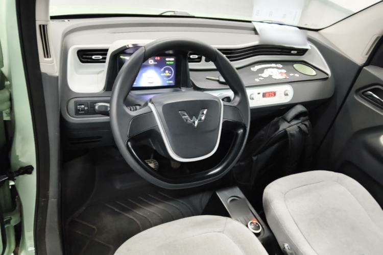 Used Wuling Hongguang MINIEV 2021 Macaron Premium Model – Lithium Iron Phosphate Center Console