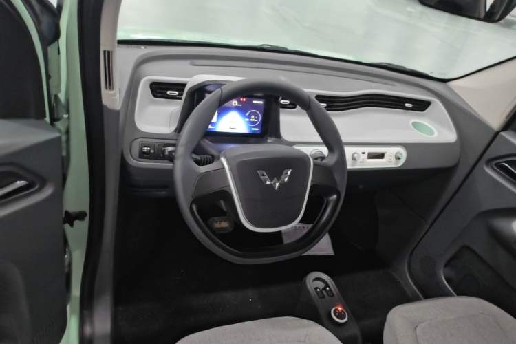 Used Wuling Hongguang MINIEV 2021 Macaron Premium Model – Lithium Iron Phosphate Center Console