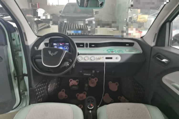 Used Wuling Hongguang MINIEV 2021 Macaron Premium Model – Lithium Iron Phosphate Center Console