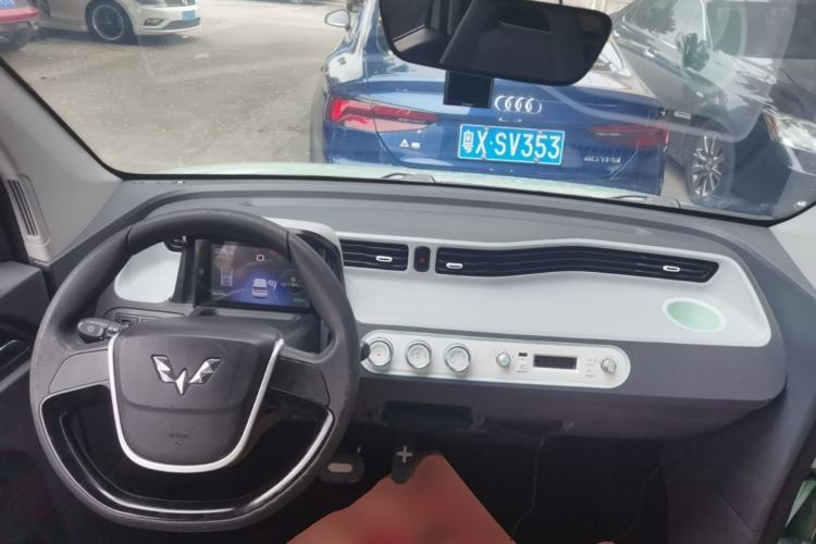 Used Wuling Hongguang MINIEV 2021 Macaron Premium Model – Lithium Iron Phosphate Center Console