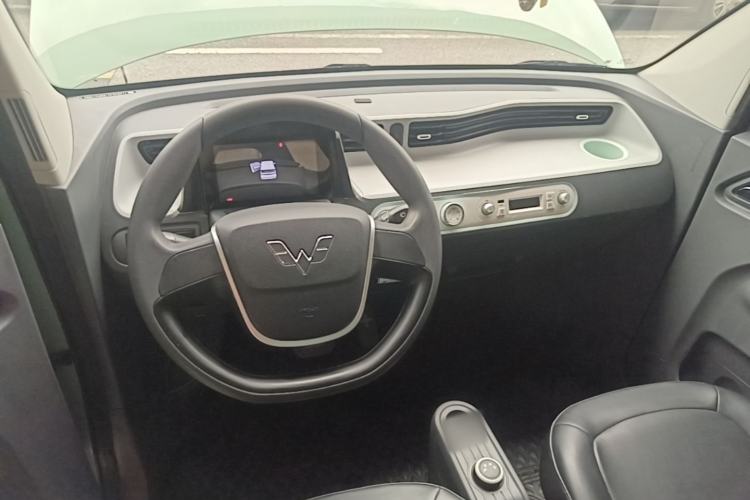 Used Wuling Hongguang MINIEV 2021 Macaron Premium Model – Lithium-NMC Center Console