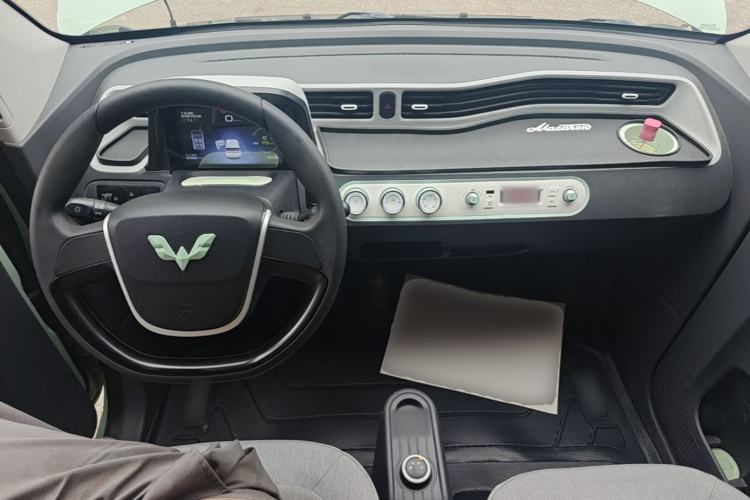 Used Wuling Hongguang MINIEV 2021 Macaron Premium Model – Lithium Iron Phosphate Center Console