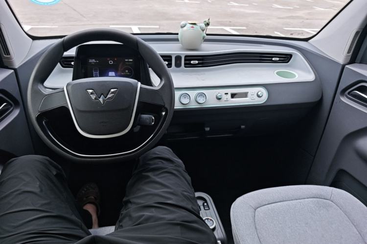 Used Wuling Hongguang MINIEV 2021 Macaron Premium Model – Lithium-NMC Center Console