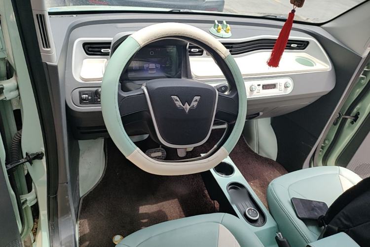 Used Wuling Hongguang MINIEV 2021 Macaron Premium Model – Lithium Iron Phosphate Center Console