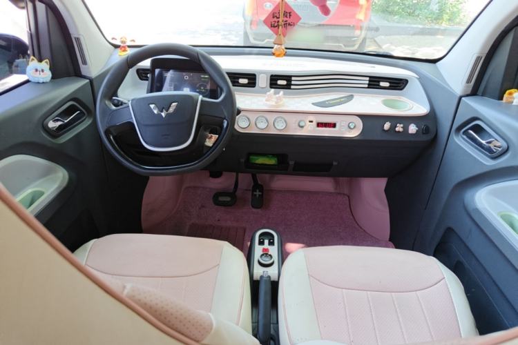 Used Wuling Hongguang MINIEV 2021 Macaron Premium Model – Lithium Iron Phosphate Center Console