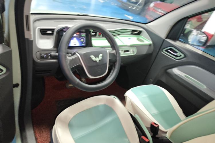 Used Wuling Hongguang MINIEV 2021 Macaron Premium Model – Lithium Iron Phosphate Center Console