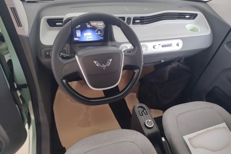Used Wuling Hongguang MINIEV 2021 Macaron Premium Model – Lithium Iron Phosphate Center Console