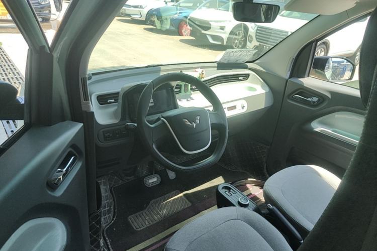 Used Wuling Hongguang MINIEV 2021 Macaron Premium Model – Lithium Iron Phosphate Center Console