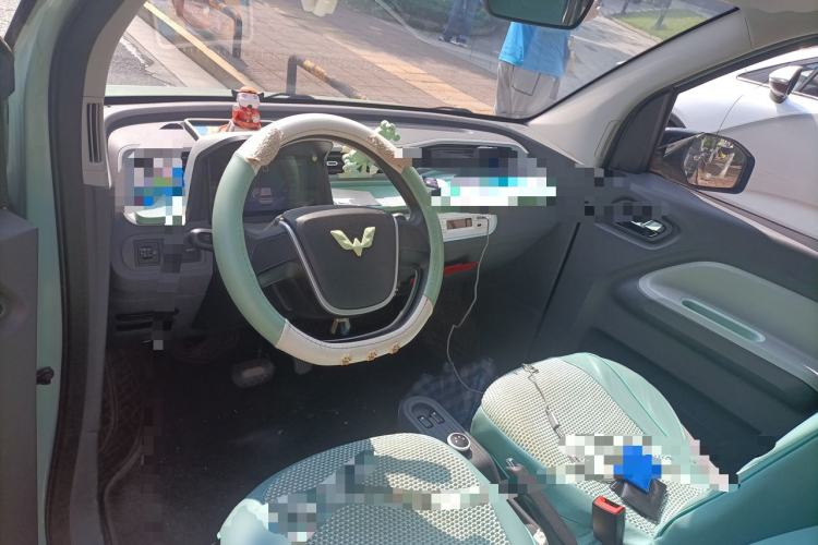 Used Wuling Hongguang MINIEV 2021 Macaron Premium Model – Lithium Iron Phosphate Center Console