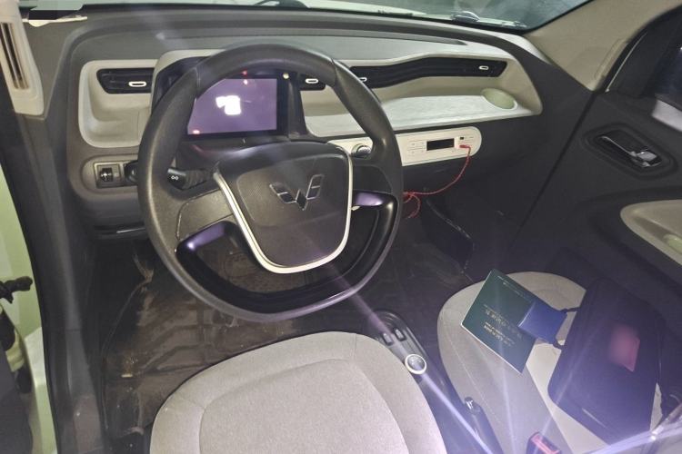 Used Wuling Hongguang MINIEV 2021 Macaron Premium Model – Lithium Iron Phosphate Center Console