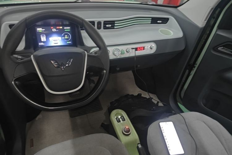 Used Wuling Hongguang MINIEV 2021 Macaron Premium Model – Lithium Iron Phosphate Center Console