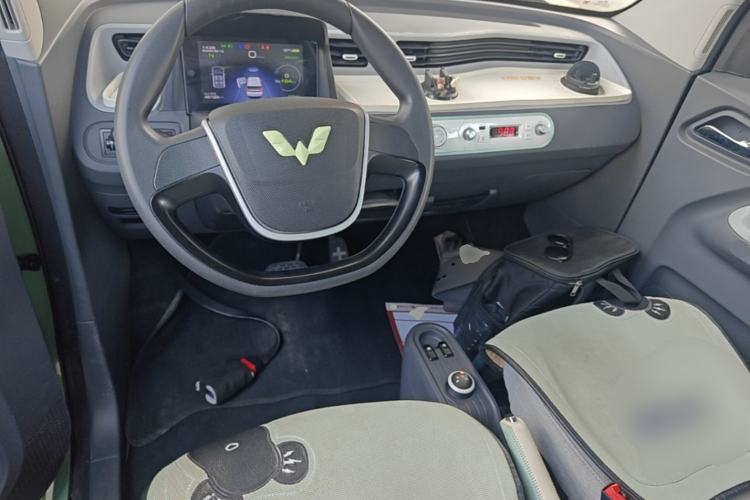 Used Wuling Hongguang MINIEV 2021 Macaron Premium Model – Lithium Iron Phosphate Center Console