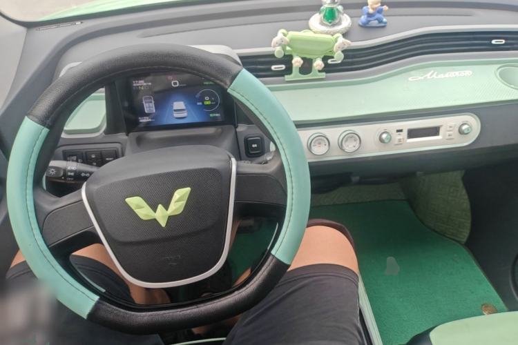Used Wuling Hongguang MINIEV 2021 Macaron Premium Model – Lithium Iron Phosphate Center Console