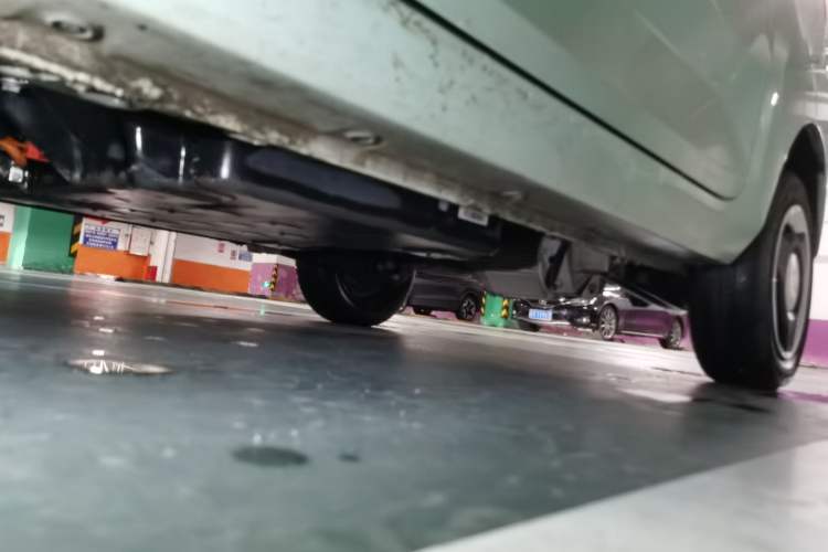 Used Wuling Hongguang MINIEV 2021 Macaron Fashion Model Lithium Iron Phosphate Chassis Front Left
