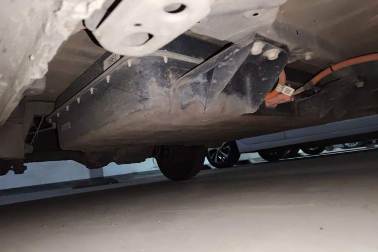 Used Wuling Hongguang MINIEV 2021 Macaron Fashion Model Lithium Iron Phosphate Chassis Front Right