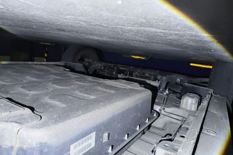 Used Wuling Hongguang MINIEV 2021 Macaron Fashion Model Lithium Iron Phosphate Chassis Rear Left