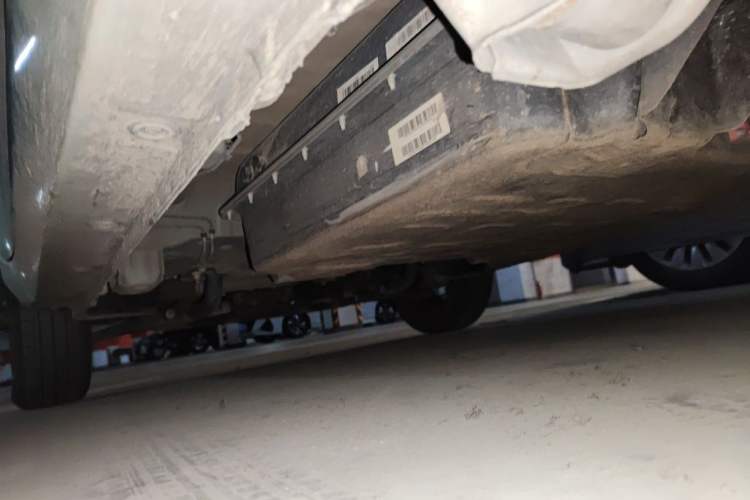 Used Wuling Hongguang MINIEV 2021 Macaron Fashion Model Lithium Iron Phosphate Chassis Rear Left