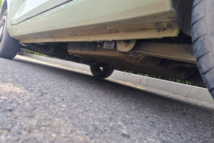 Used Wuling Hongguang MINIEV 2021 Macaron Fashion Model Lithium Iron Phosphate Chassis Rear Left