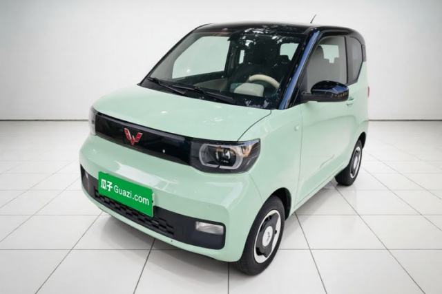 Ojetý Wuling Hongguang MINIEV 2021 Macaron Premium Model – Lithium Iron Phosphate
