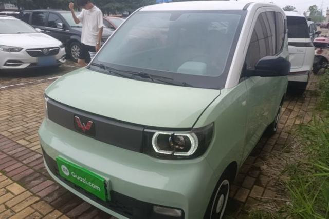 Ojetý Wuling Hongguang MINIEV 2021 Macaron Premium Model – Lithium Iron Phosphate