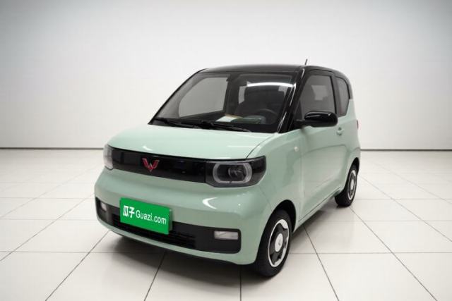 Ojetý Wuling Hongguang MINIEV 2021 Macaron Premium Model – Lithium-NMC