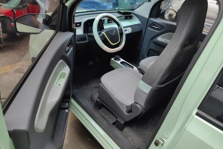 Used Wuling Hongguang MINIEV 2021 Macaron Fashion Model Lithium Iron Phosphate Driver Seat
