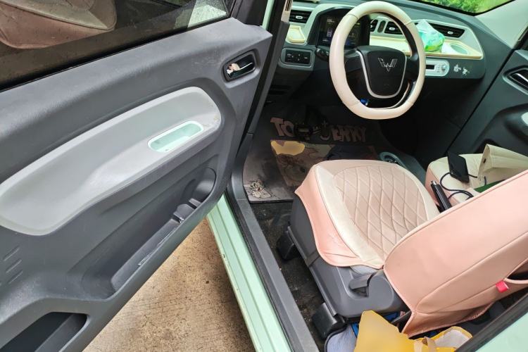 Used Wuling Hongguang MINIEV 2021 Macaron Premium Model – Lithium Iron Phosphate Driver Seat
