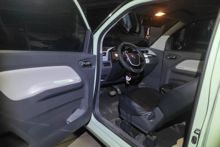 Used Wuling Hongguang MINIEV 2021 Macaron Premium Model – Lithium-NMC Driver Seat