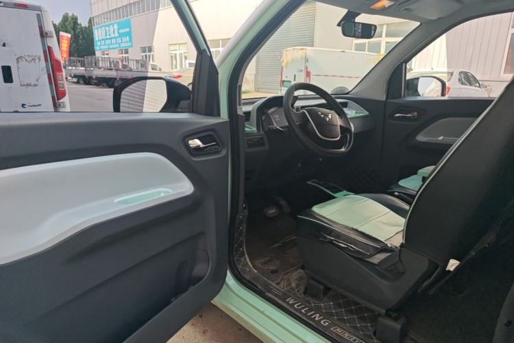 Used Wuling Hongguang MINIEV 2021 Macaron Fashion Model Lithium Iron Phosphate Driver Seat