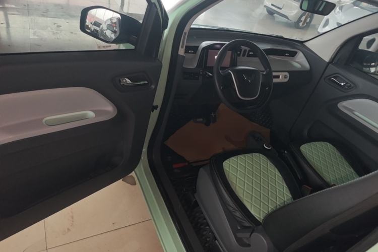 Used Wuling Hongguang MINIEV 2021 Macaron Sandwich Model 120 km Lithium Iron Phosphate Driver Seat