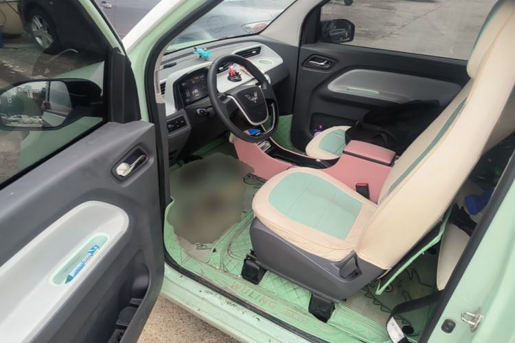 Used Wuling Hongguang MINIEV 2021 Macaron Premium Model – Lithium-NMC Driver Seat