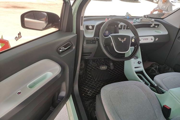 Used Wuling Hongguang MINIEV 2021 Macaron Premium Model – Lithium-NMC Driver Seat