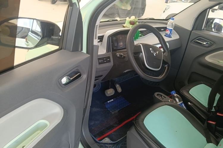 Used Wuling Hongguang MINIEV 2021 Macaron Sandwich Model 170 km Lithium Iron Phosphate Driver Seat