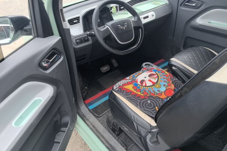 Used Wuling Hongguang MINIEV 2021 Macaron Fashion Model Lithium Iron Phosphate Driver Seat