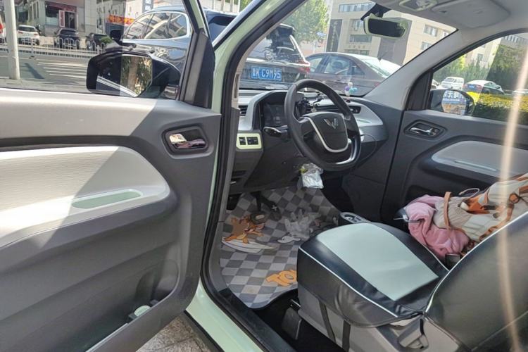 Used Wuling Hongguang MINIEV 2021 Macaron Fashion Model Lithium Iron Phosphate Driver Seat
