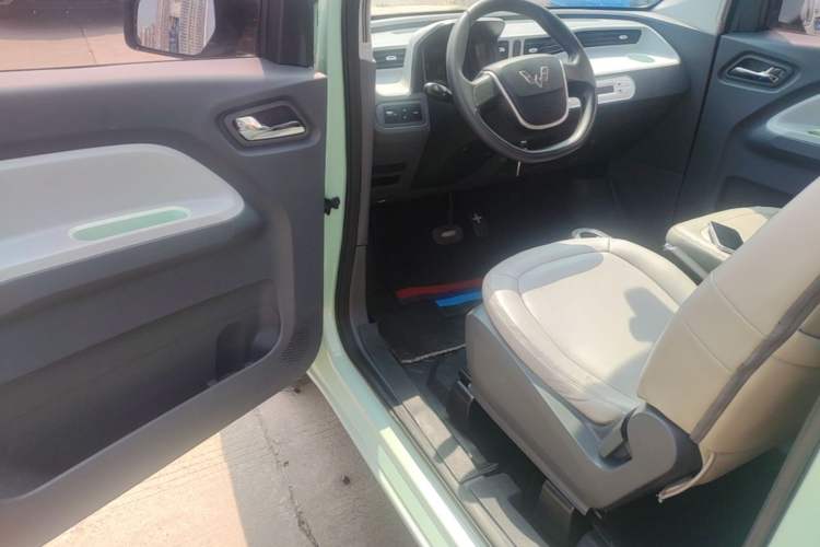 Used Wuling Hongguang MINIEV 2021 Macaron Premium Model – Lithium Iron Phosphate Driver Seat
