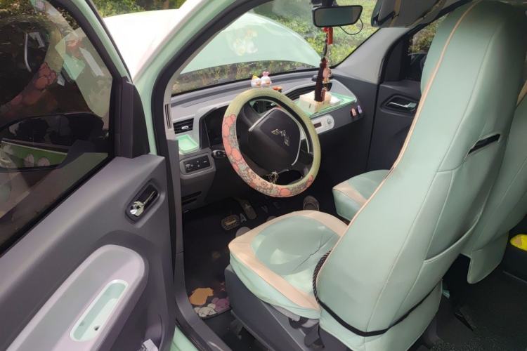 Used Wuling Hongguang MINIEV 2021 Macaron Fashion Model Lithium Iron Phosphate Driver Seat