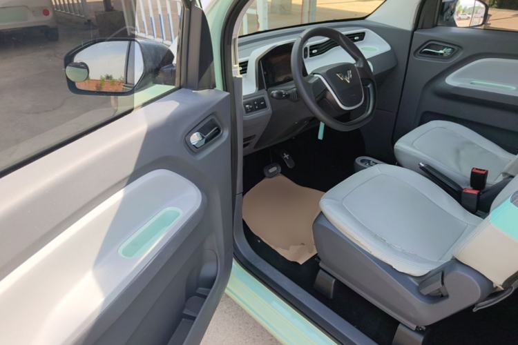 Used Wuling Hongguang MINIEV 2021 Macaron Premium Model – Lithium Iron Phosphate Driver Seat